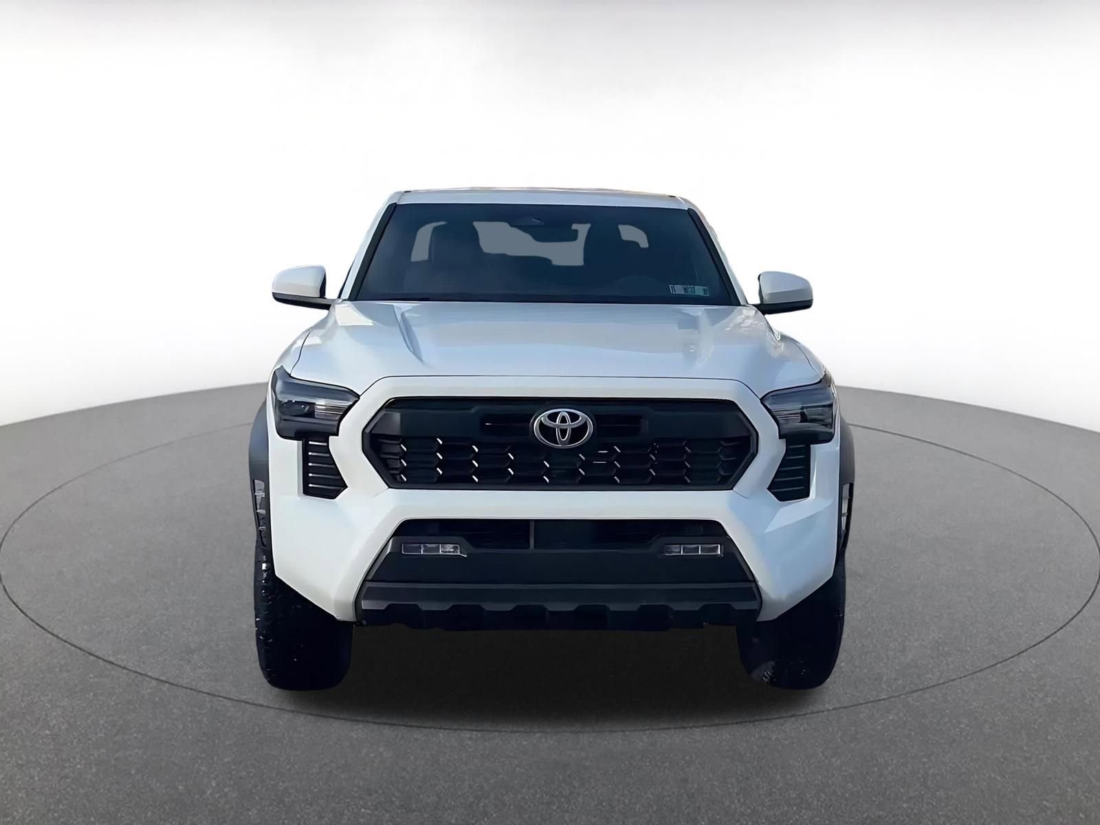 Used 2025 Toyota Tacoma TRD Off-Road image 4