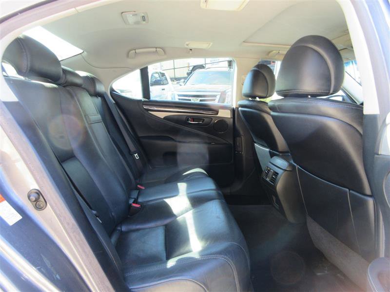 Used 2015 Lexus LS 460 AWD w/ Comfort Package image 29