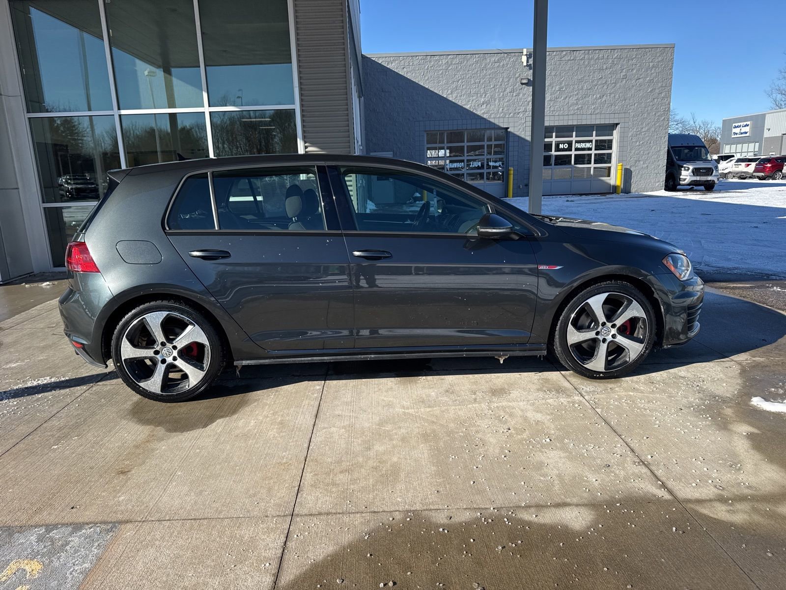 Used 2017 Volkswagen GTI S image 9