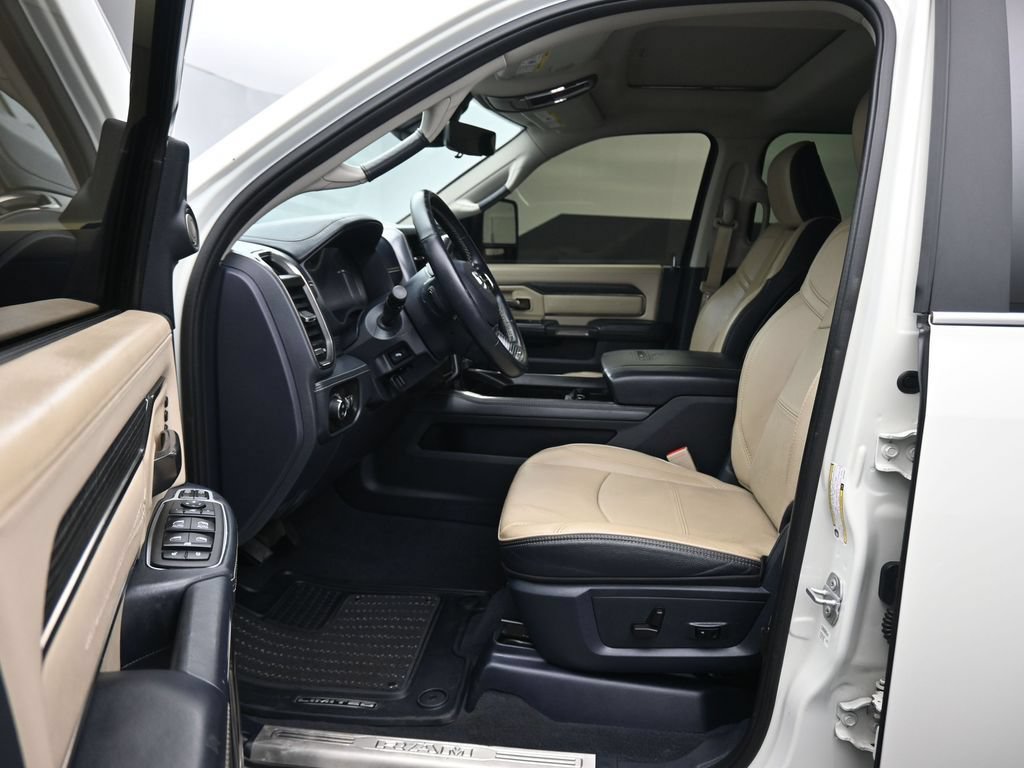 Used 2023 RAM 2500 Limited AWD/4WD image 11
