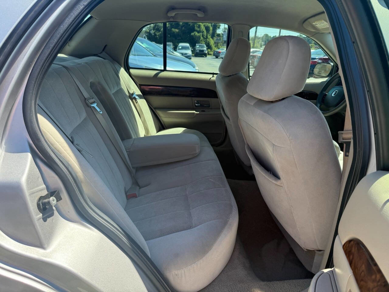 Used 2007 Mercury Grand Marquis GS image 12