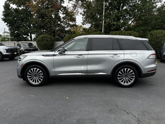 Certified 2023 Lincoln Aviator Reserve w/ Elements Package Plus AWD/4WD image 8