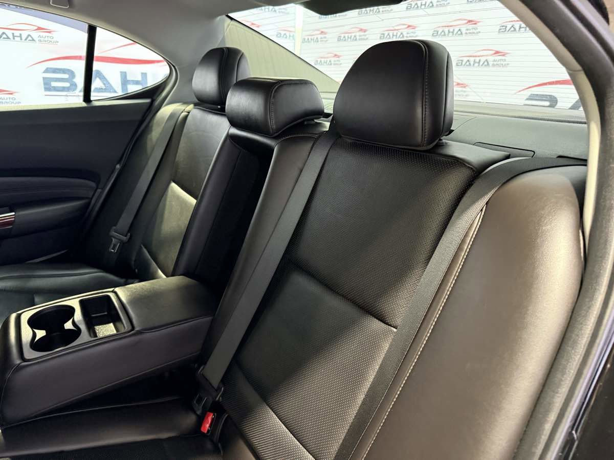 Used 2017 Acura TLX w/ Technology Package FWD image 18