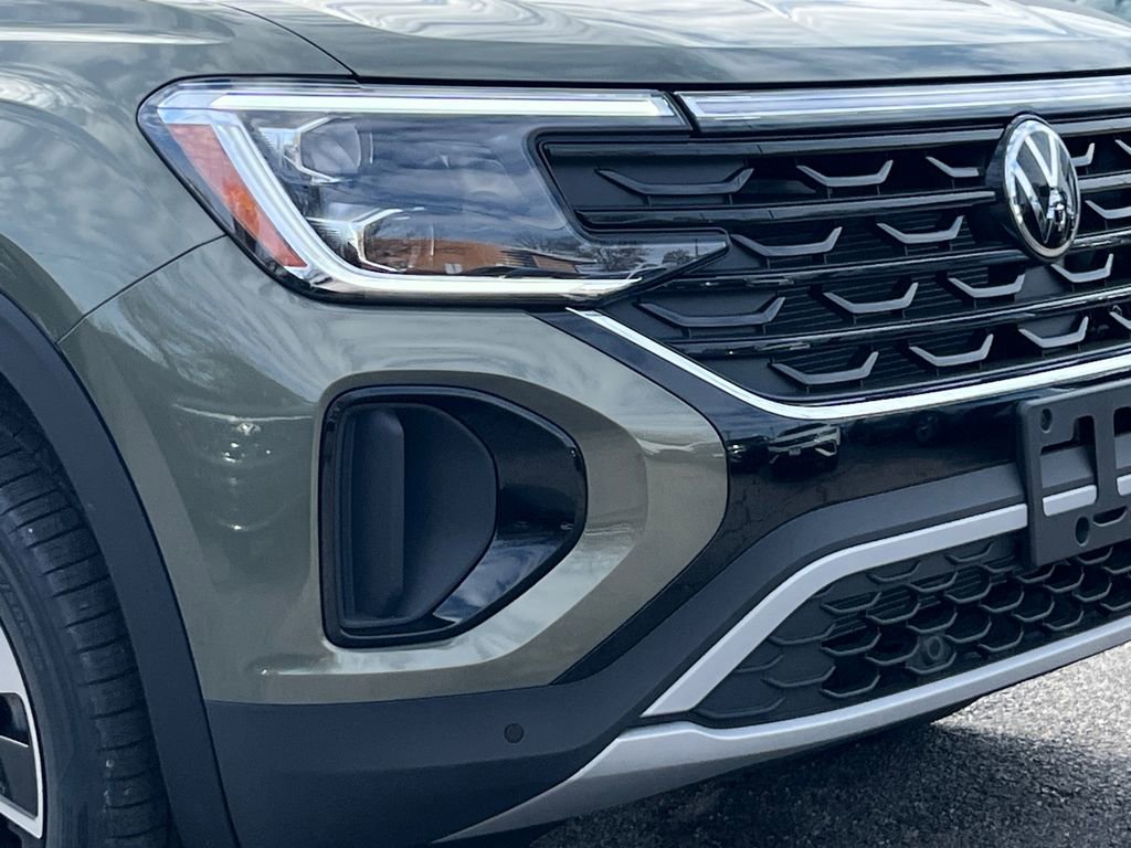 New 2026 Volkswagen Atlas Cross Sport SE image 2