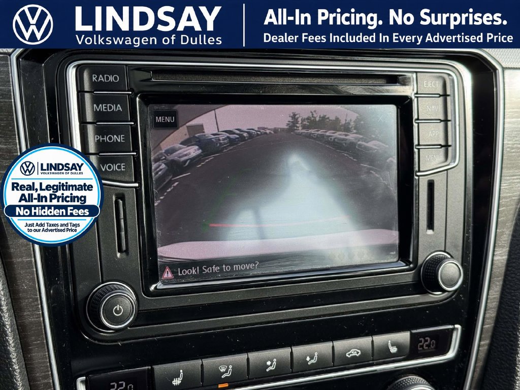 Used 2018 Volkswagen Passat 2.0T SE FWD image 19
