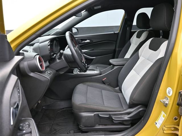 Used 2024 Chevrolet Trax RS image 39