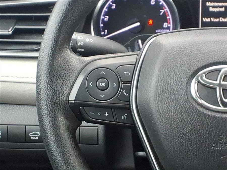 Used 2019 Toyota Camry L image 24