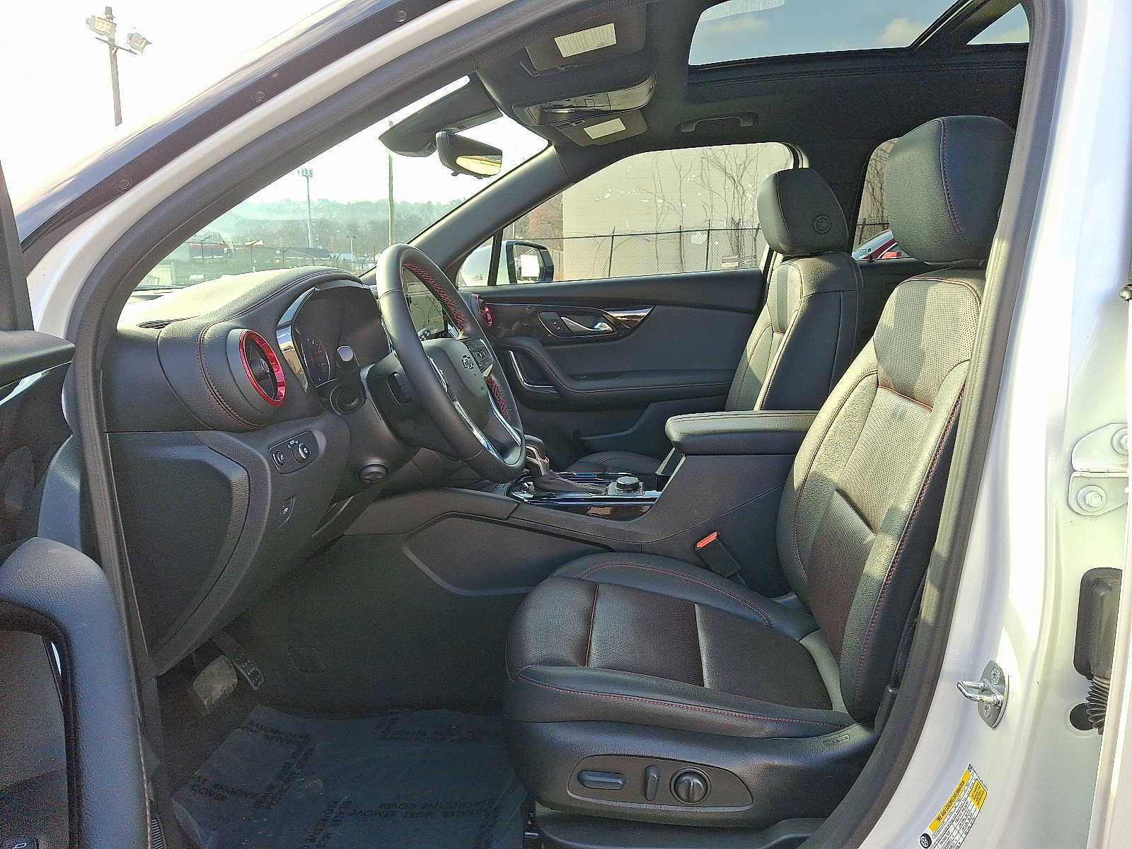 Certified 2023 Chevrolet Blazer RS w/ Driver Confidence II Package image 13