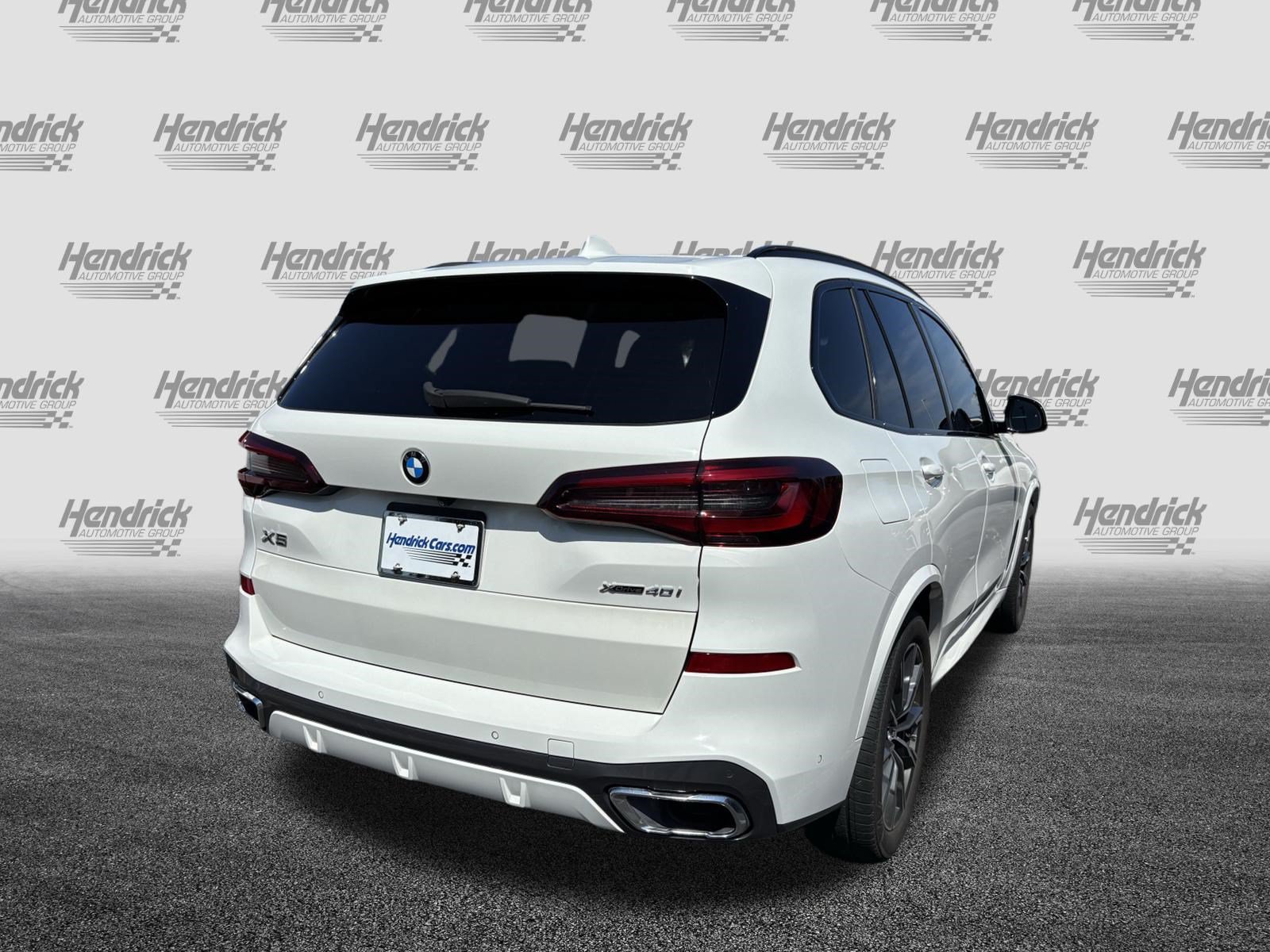 Used 2022 BMW X5 xDrive40i w/ M Sport Package AWD/4WD image 10