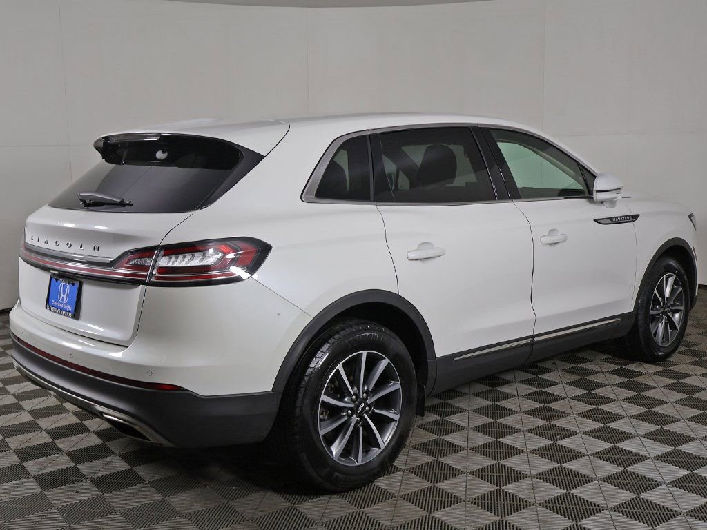 Used 2022 Lincoln Nautilus AWD image 8