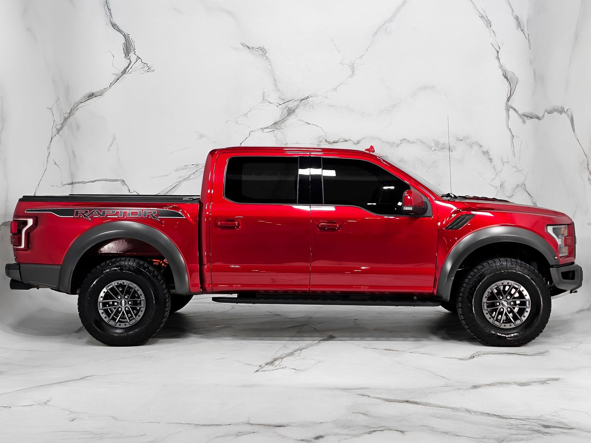 Used 2020 Ford F150 Raptor w/ Equipment Group 802A Luxury image 15