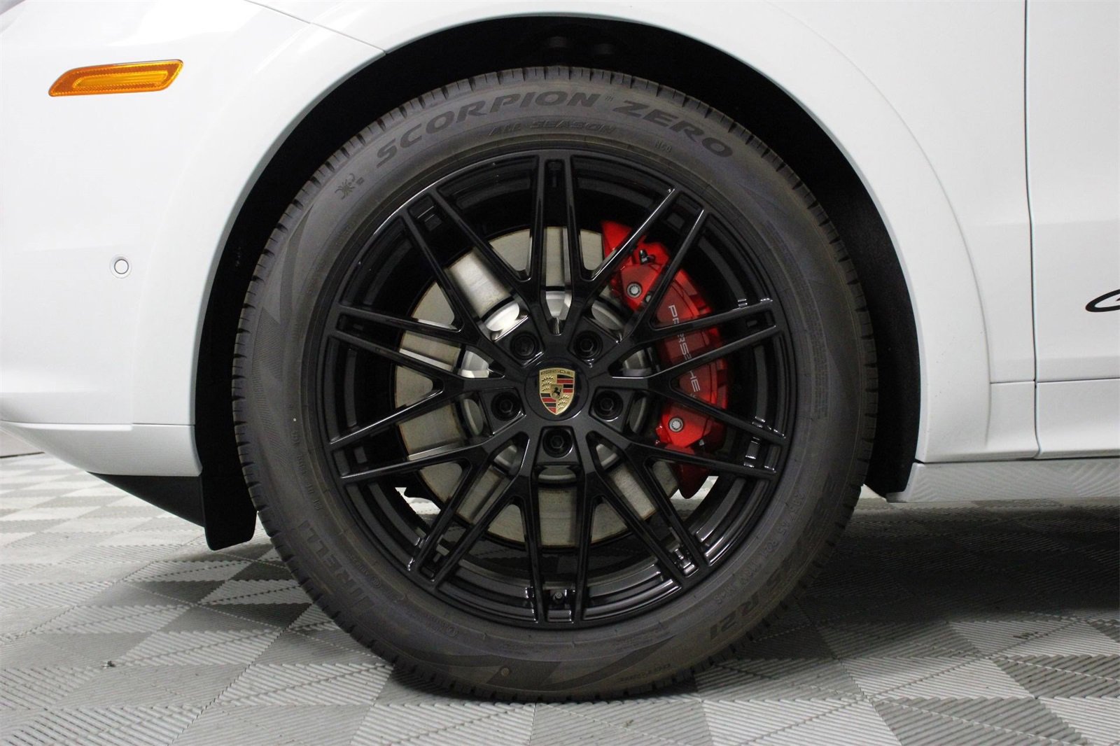 New 2026 Porsche Cayenne GTS image 17