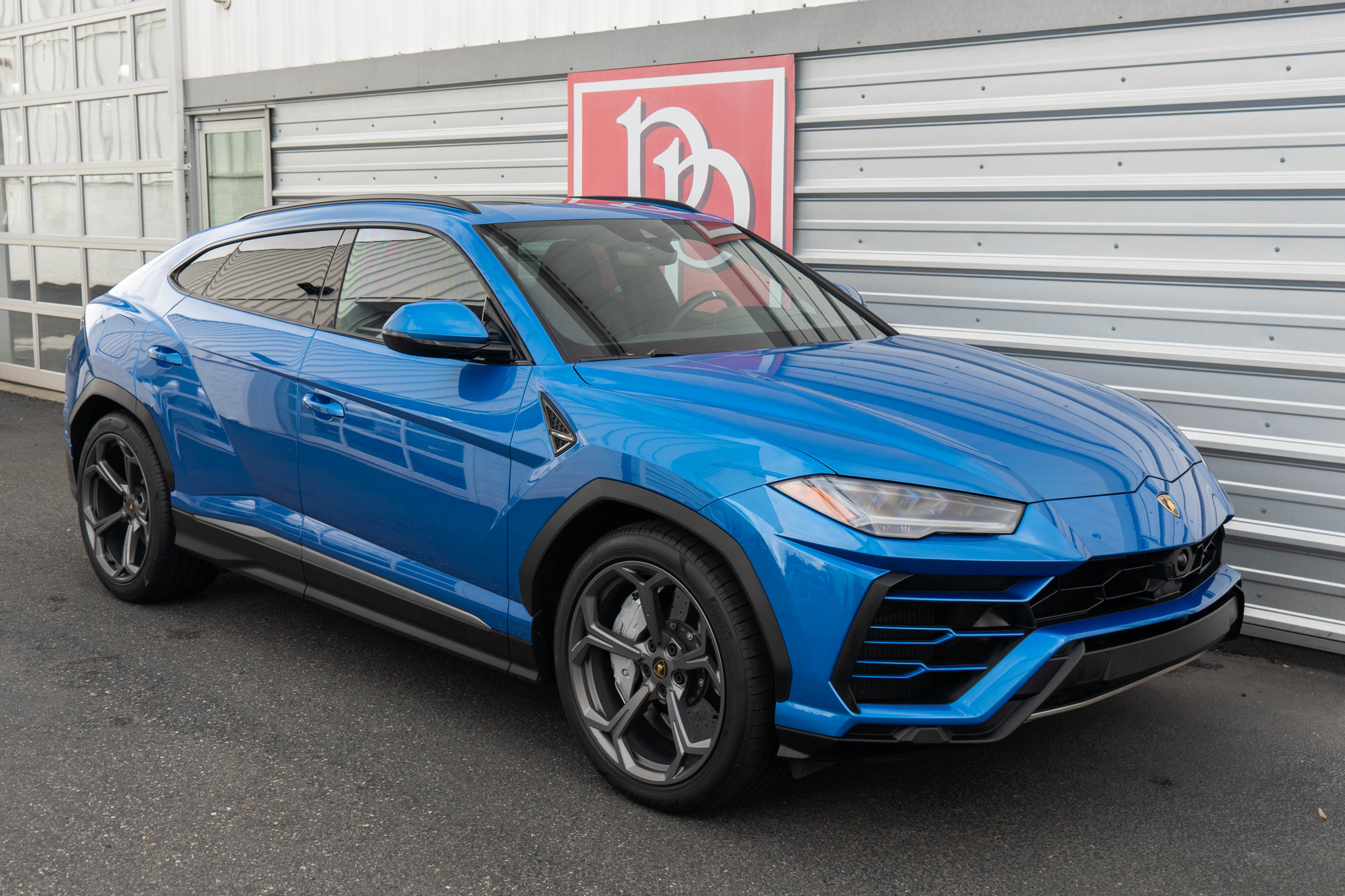 Used 2021 Lamborghini Urus image 36