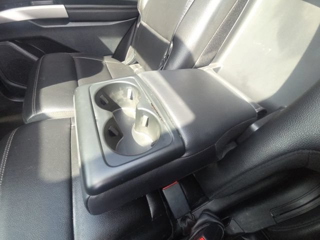 Used 2020 Ford Explorer XLT w/ Equipment Group 202A AWD/4WD image 18