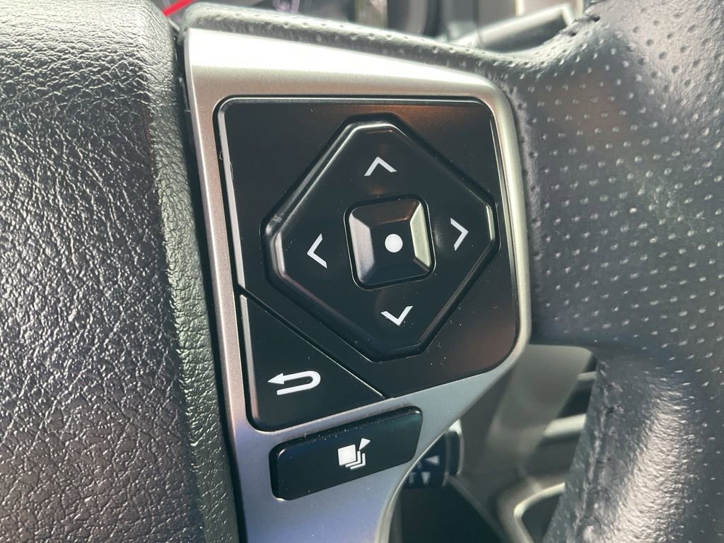 Used 2022 Toyota 4Runner SR5 image 5