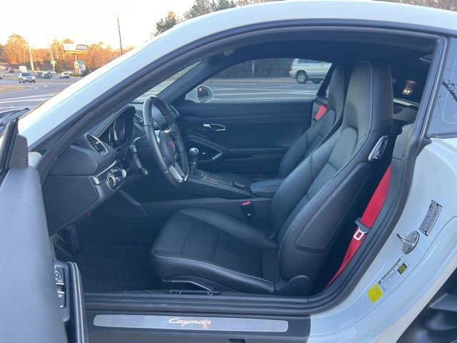 Used 2024 Porsche 718 Cayman Style Edition image 28