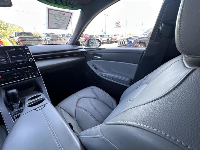 Certified 2019 Toyota Avalon XLE w/ Moonroof Package FWD image 17