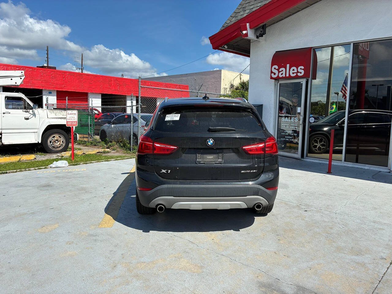 Used 2018 BMW X1 sDrive28i w/ Convenience Package FWD image 7