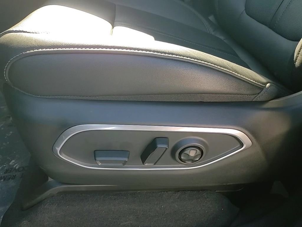 New 2026 Jeep Grand Wagoneer 4WD w/ Premium Group I image 11