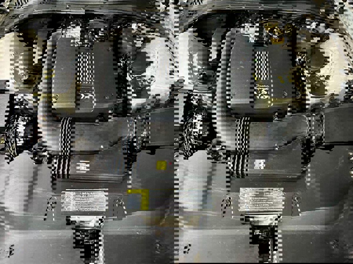 Used 2002 Ford Thunderbird Deluxe image 29