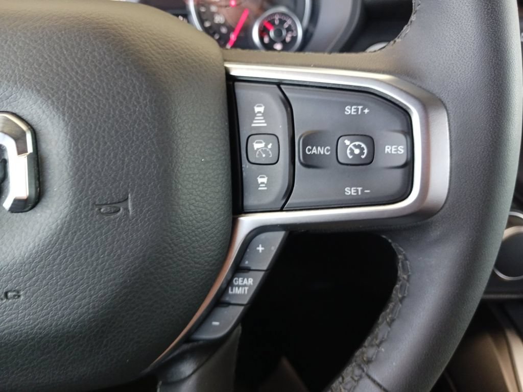 Used 2025 RAM 1500 Big Horn AWD/4WD image 32