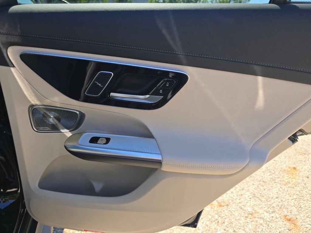 New 2027 Mercedes-Benz GLC 300 4MATIC image 23