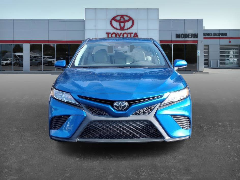 Used 2019 Toyota Camry L image 2