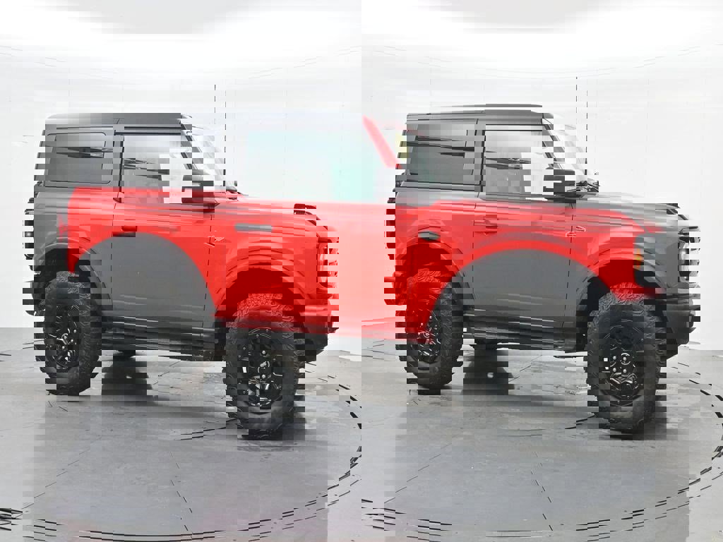 Used 2022 Ford Bronco Wildtrak image 4