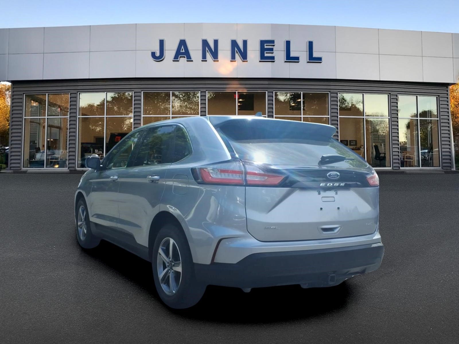 Used 2024 Ford Edge SEL w/ Convenience Package AWD/4WD image 7