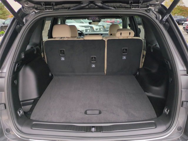 New 2025 Jeep Grand Cherokee Limited w/ Trailer Tow Package image 13