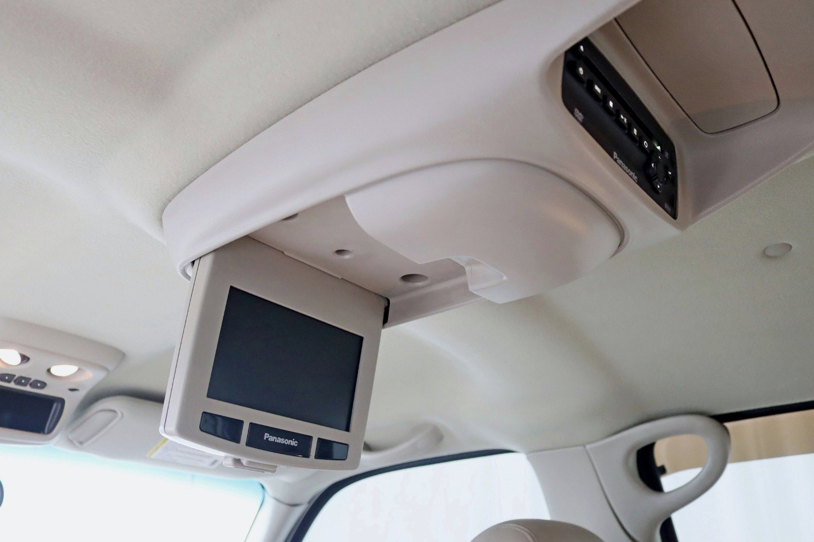 Used 2003 Cadillac Escalade EXT image 24