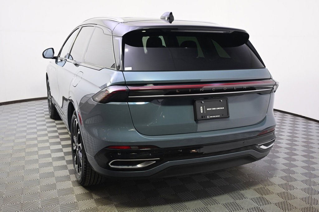 New 2026 Lincoln Nautilus Reserve image 4