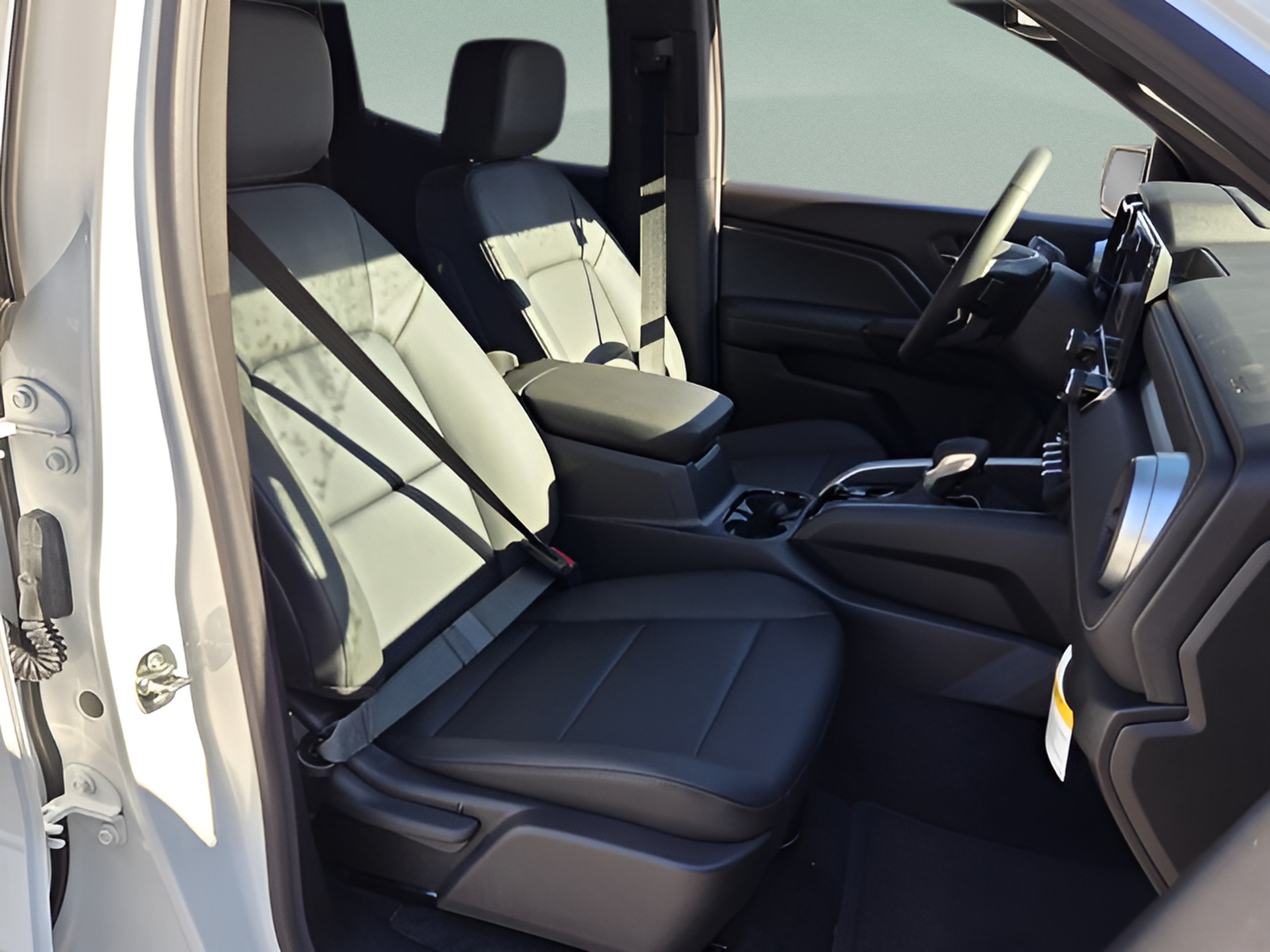 New 2026 Chevrolet Colorado LT w/ LT Convenience Package AWD/4WD image 15