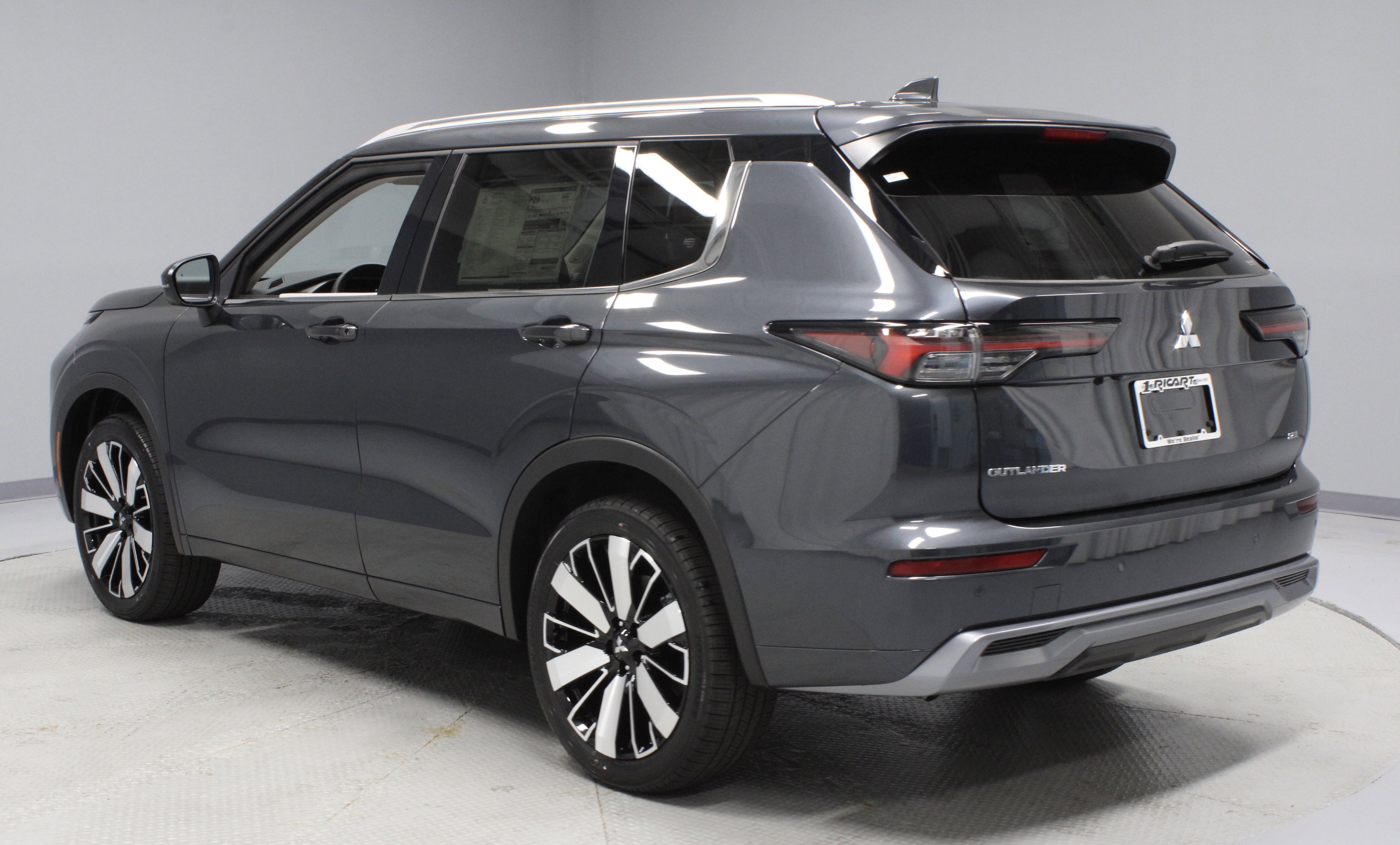 New 2025 Mitsubishi Outlander SEL image 6