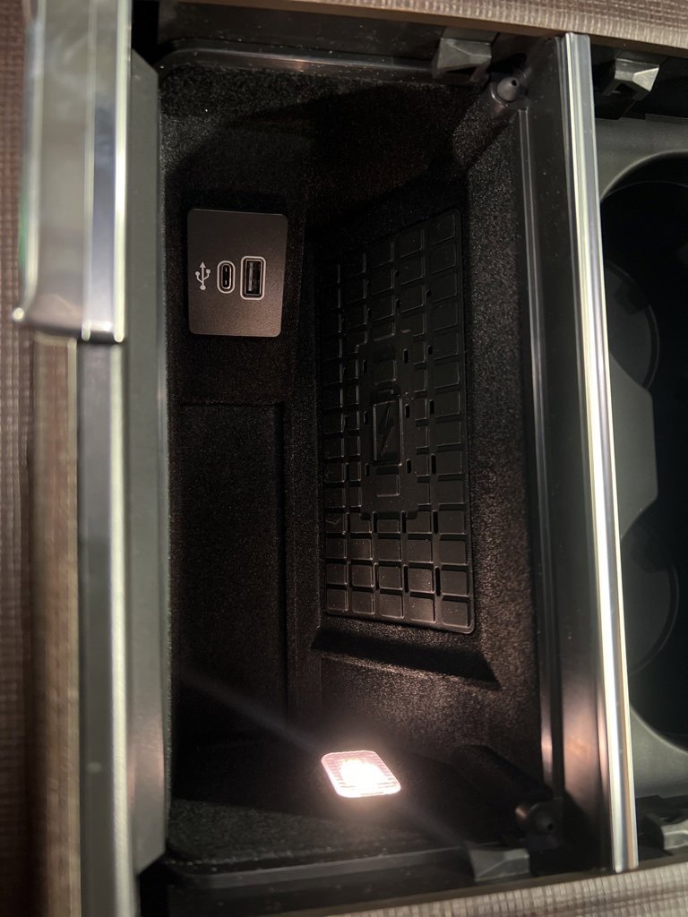 Used 2025 Lincoln Navigator Reserve image 19