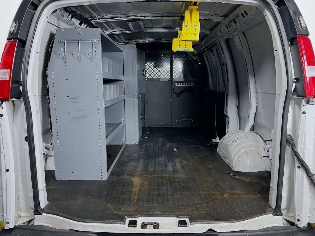 Used 2022 Chevrolet Express 2500 RWD image 22