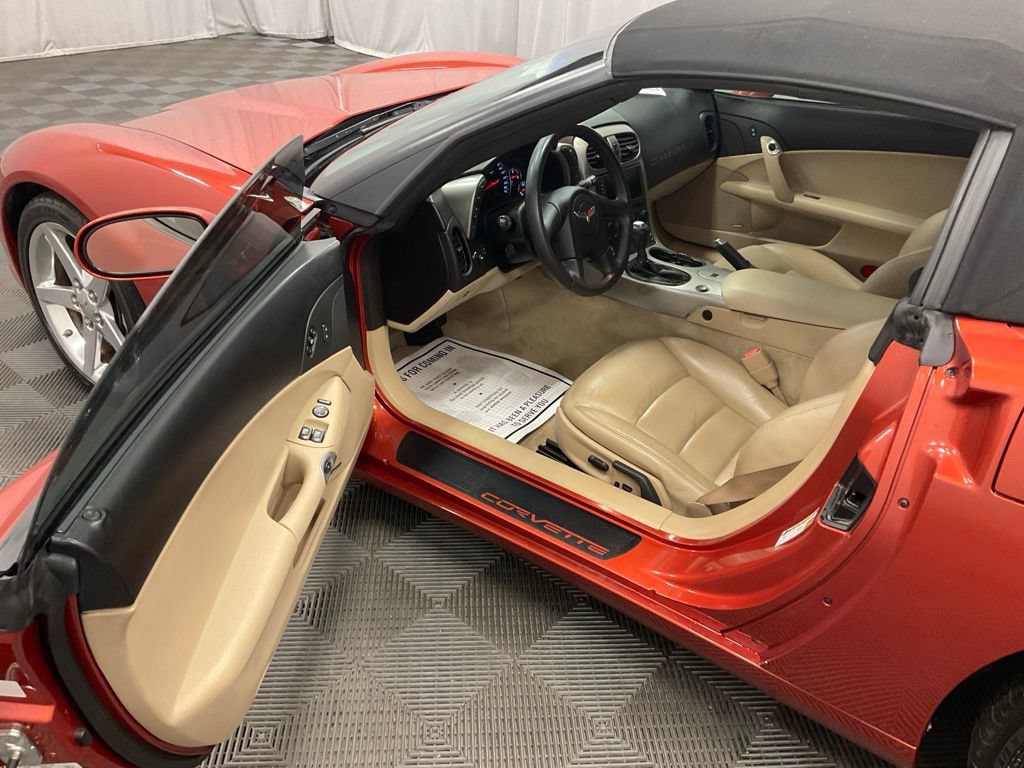 Used 2005 Chevrolet Corvette Convertible w/ Preferred Equipment Group RWD image 4