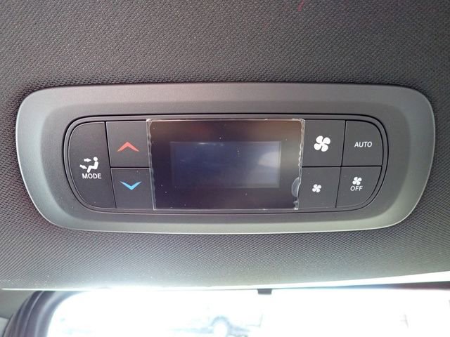 New 2026 Chrysler Pacifica Select AWD/4WD image 15
