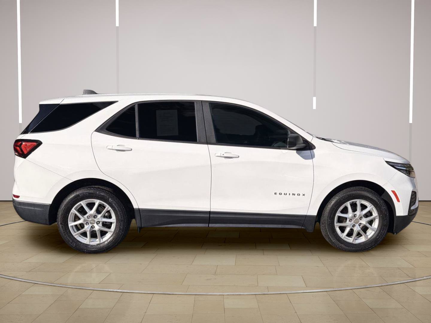 Used 2024 Chevrolet Equinox LS w/ LS Convenience Package FWD image 6
