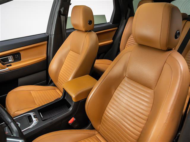 Used 2019 Land Rover Discovery Sport HSE Luxury image 15