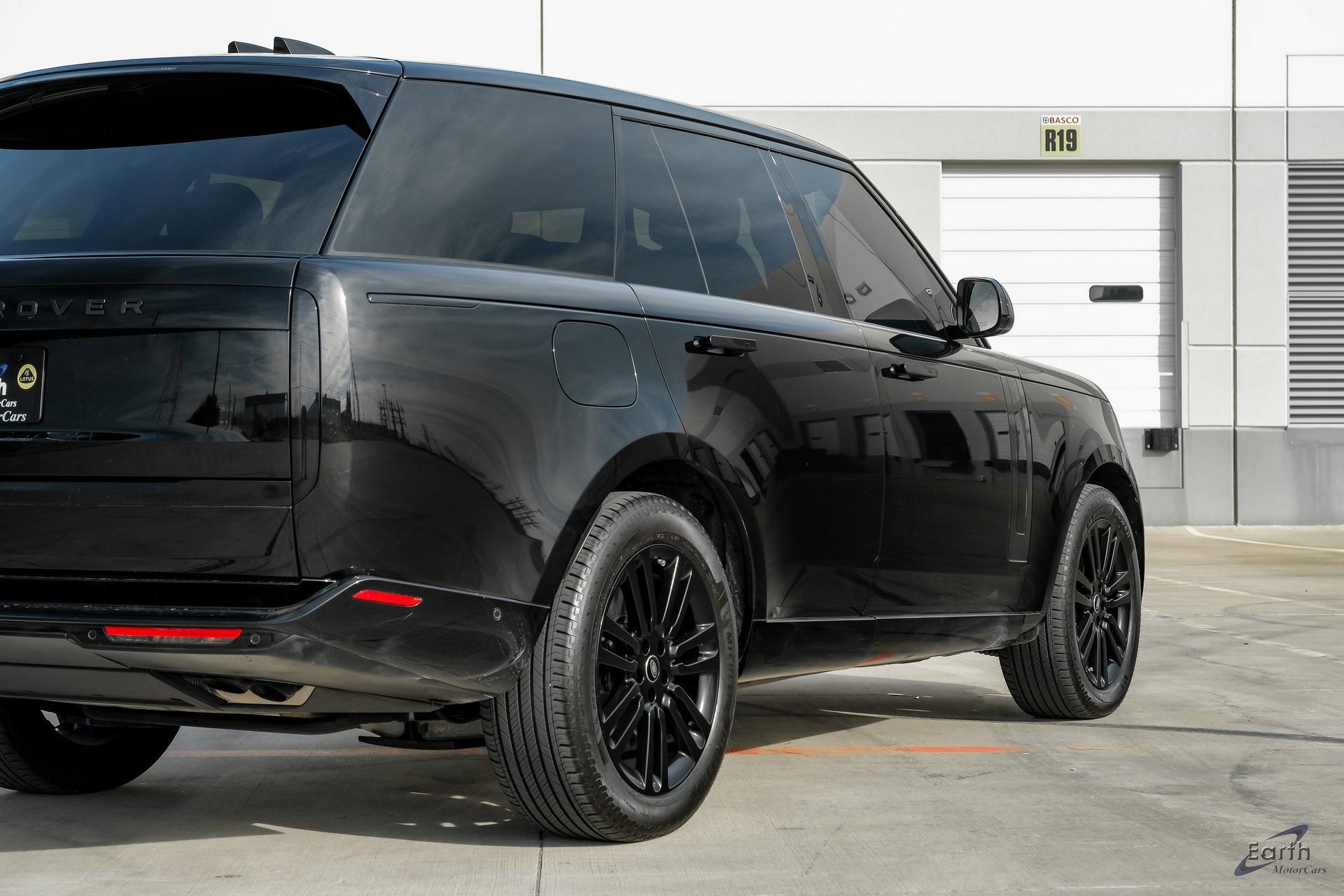 Used 2024 Land Rover Range Rover SE AWD/4WD image 18