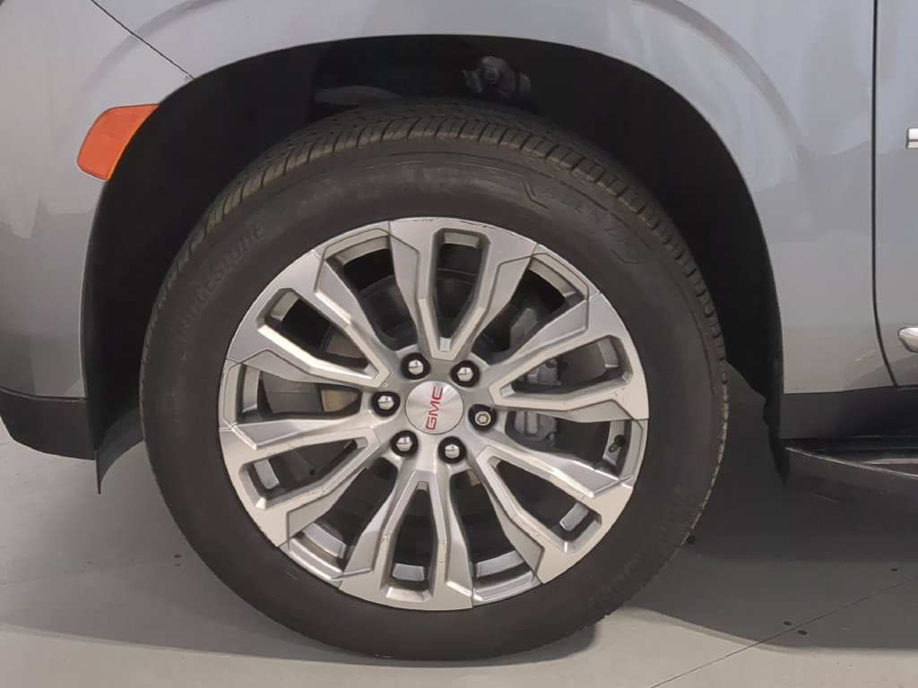 Used 2023 GMC Yukon Denali AWD/4WD image 17