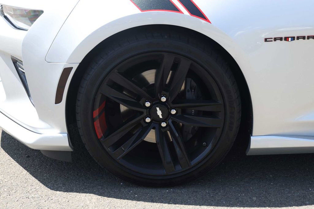 Used 2017 Chevrolet Camaro SS w/ Redline Edition RWD image 11