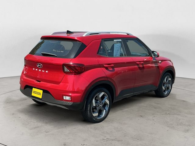 Used 2022 Hyundai Venue Limited FWD image 5