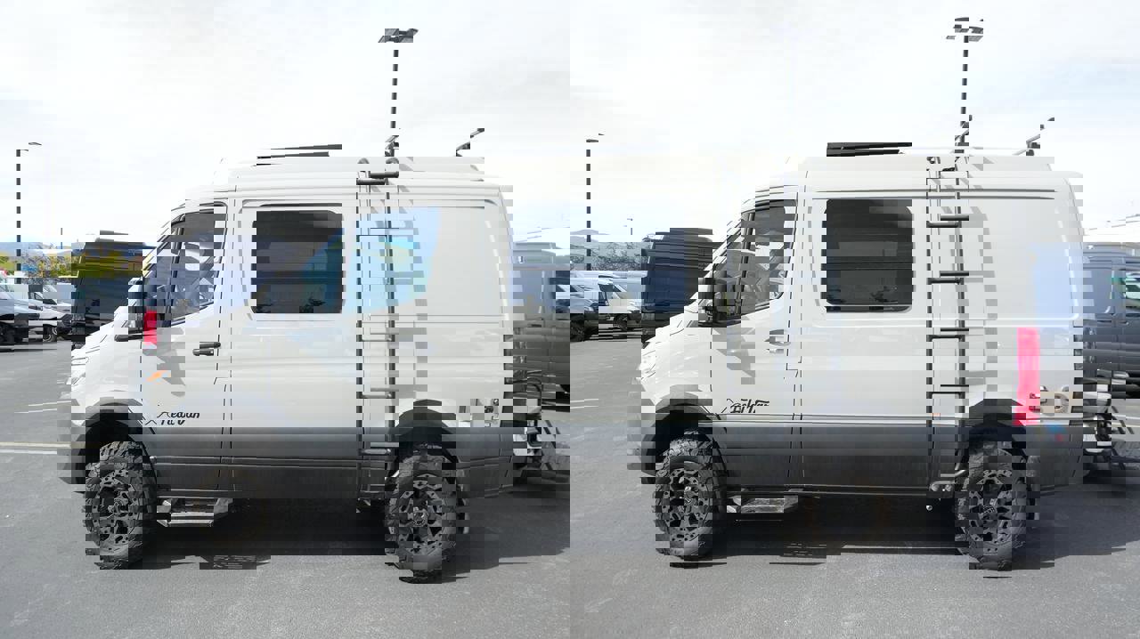 Used 2022 Mercedes-Benz Sprinter 144 Cargo image 3