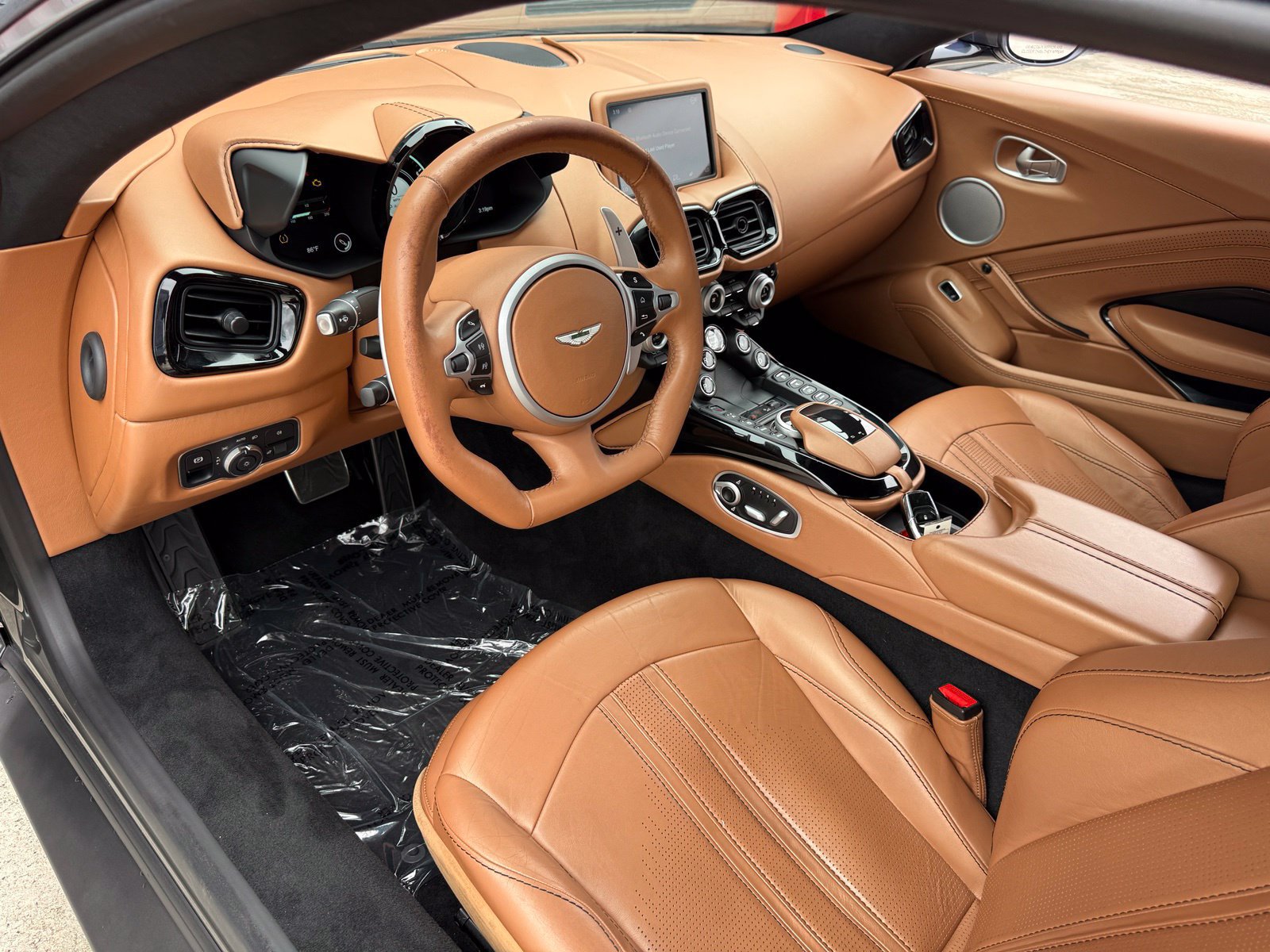 Used 2020 Aston Martin V8 Vantage Coupe RWD image 18