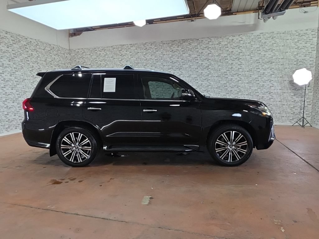 Used 2019 Lexus LX 570 4WD w/ Luxury Package image 8