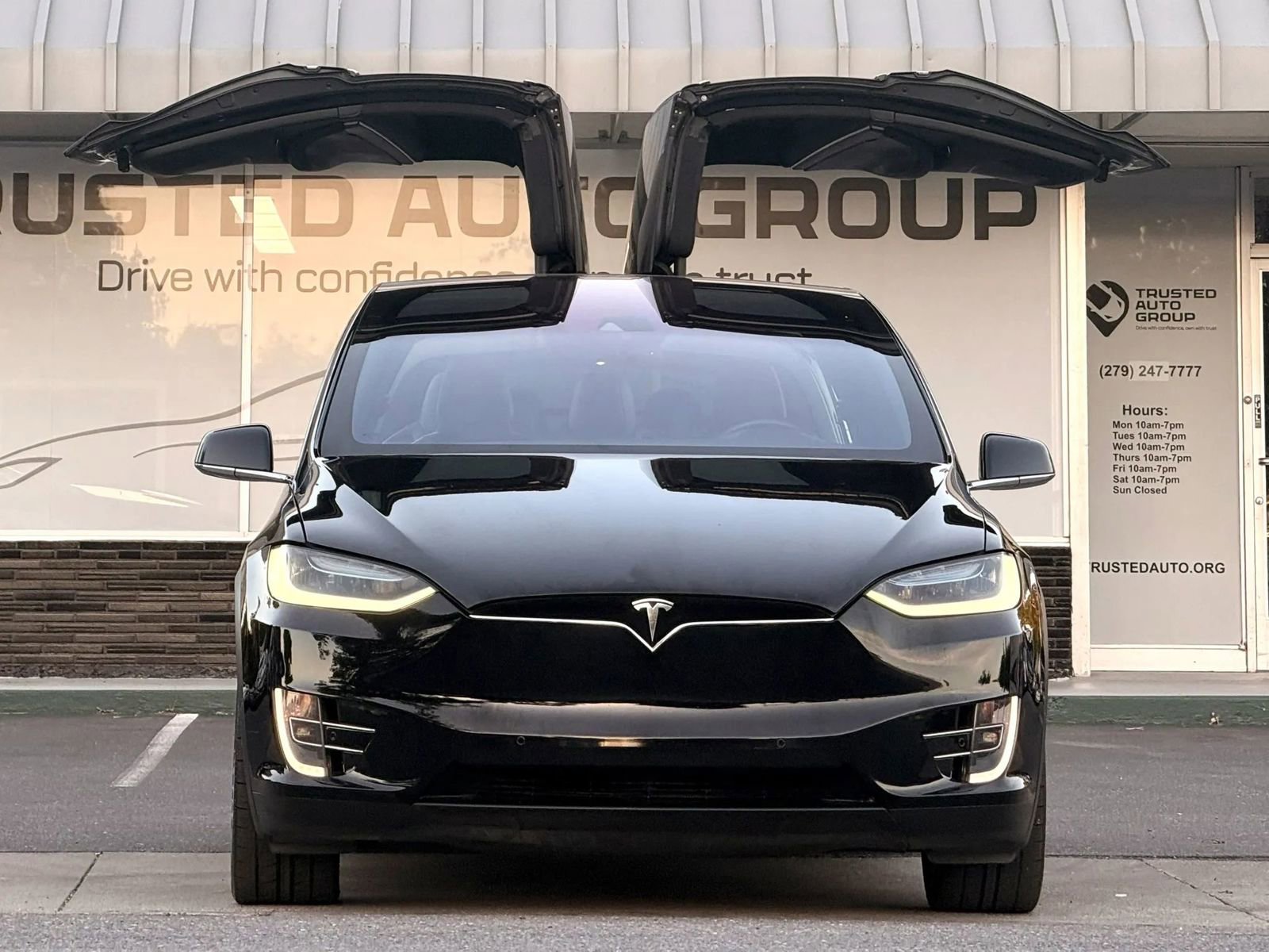 Used 2016 Tesla Model X 90D AWD/4WD image 3