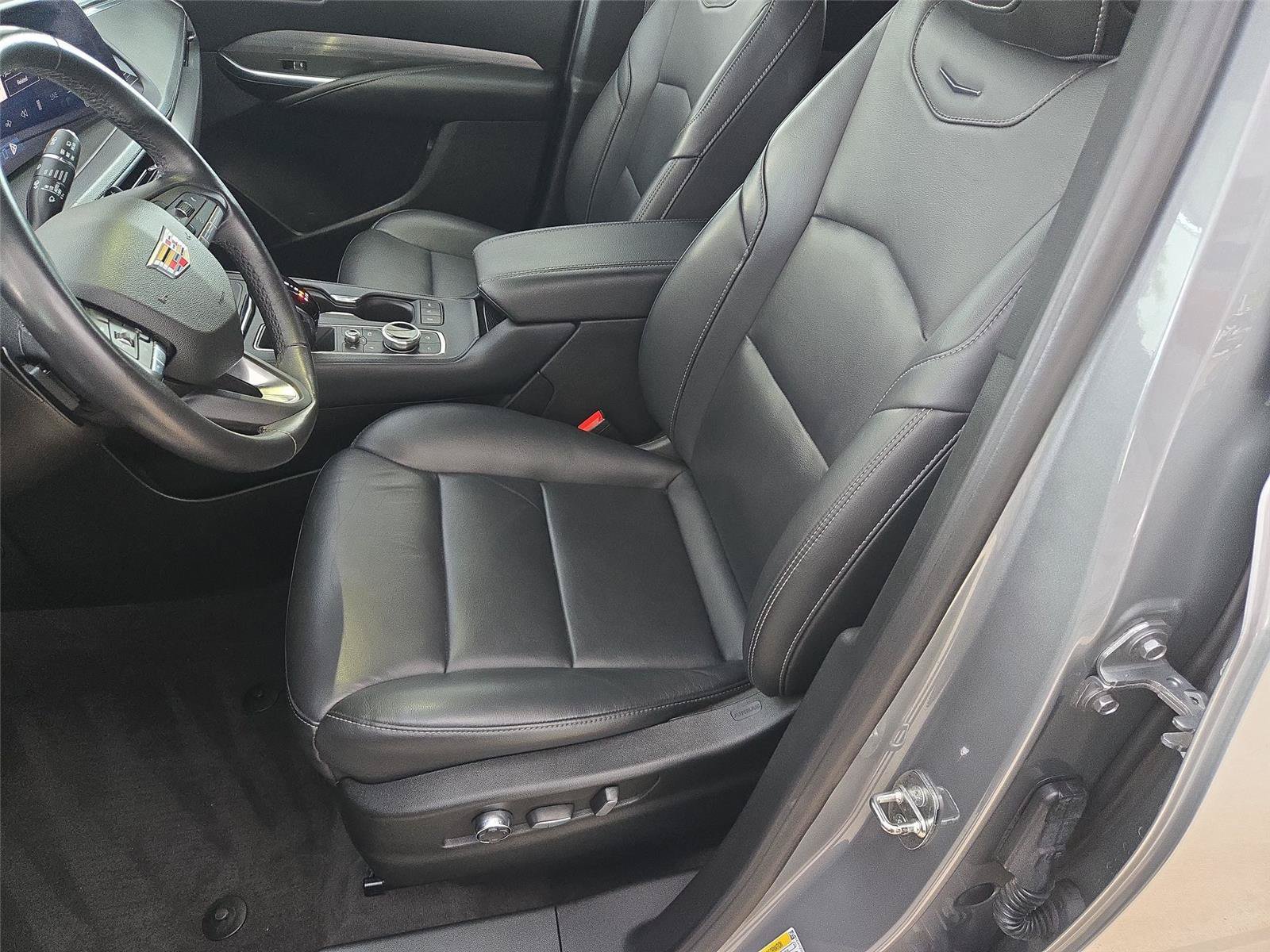 Used 2024 Cadillac XT4 Premium Luxury FWD image 10