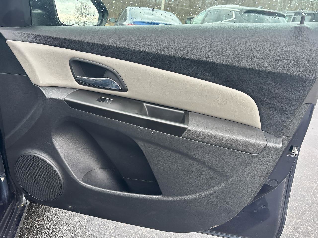 Used 2015 Chevrolet Cruze LS FWD image 16